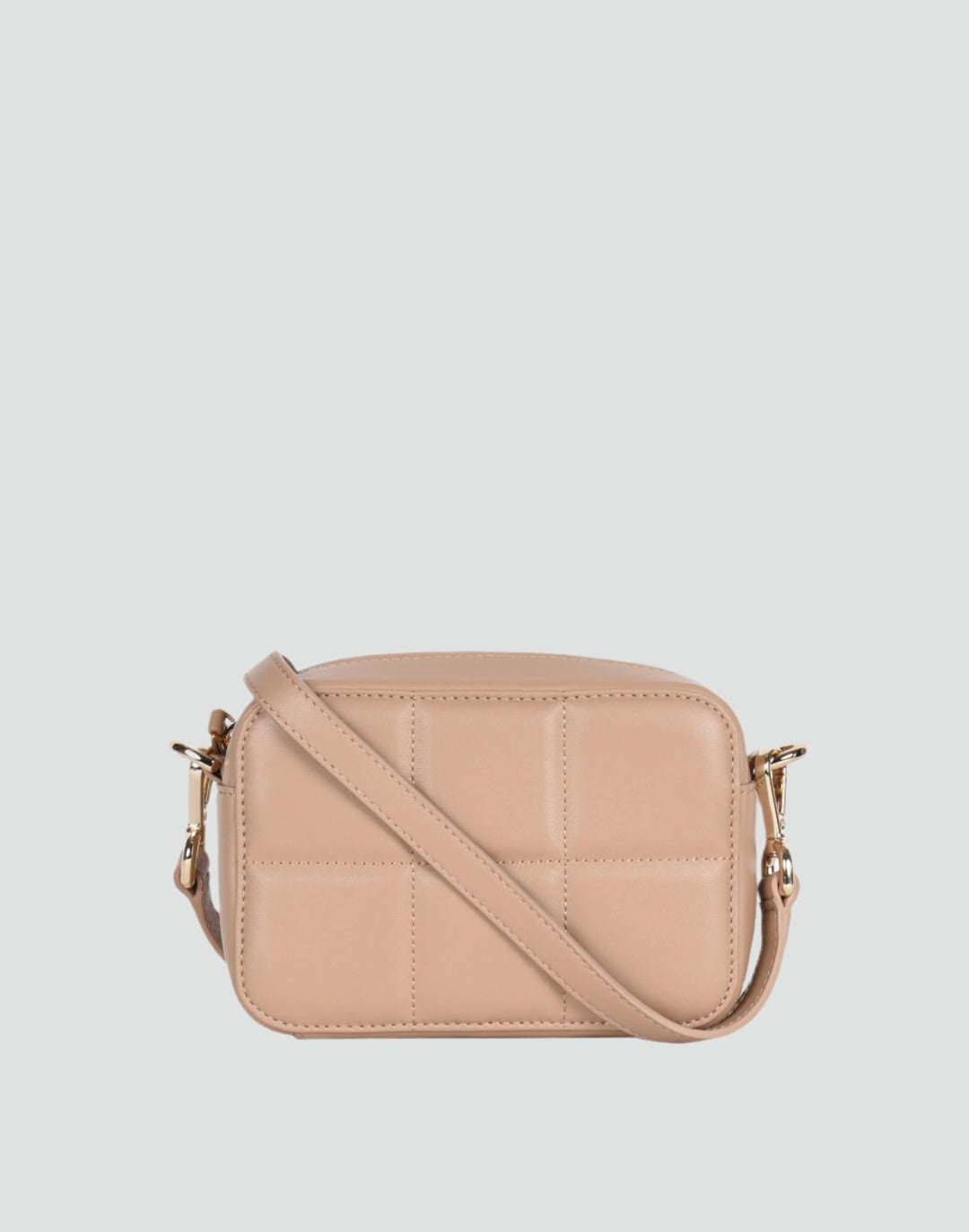 recycled genuine quilted leather camera bag beige tan#color_camel-quilt