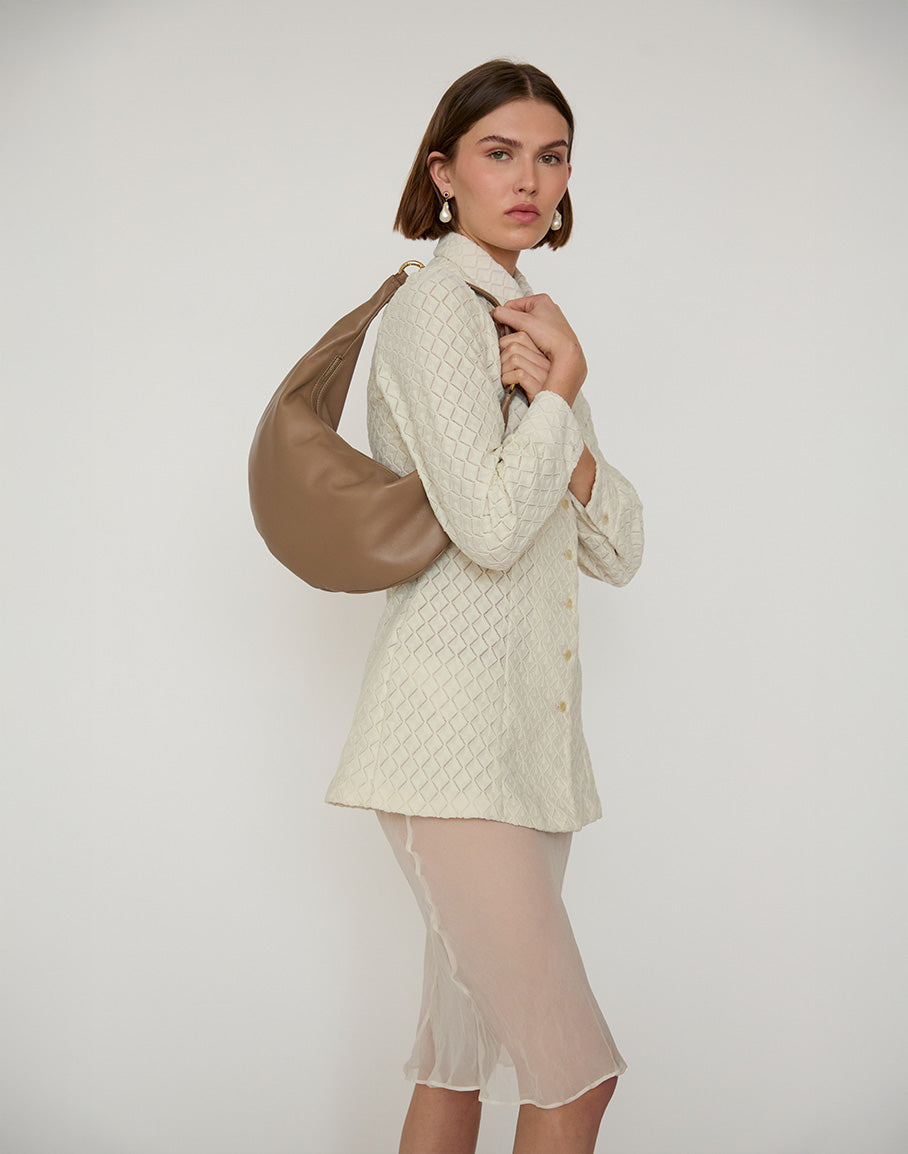 hyer goods ring bag convertible leather hobo bag#color_taupe