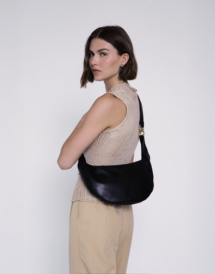 HYER GOODS convertible crossbody hobo Piccola ring bag #color_black-gold