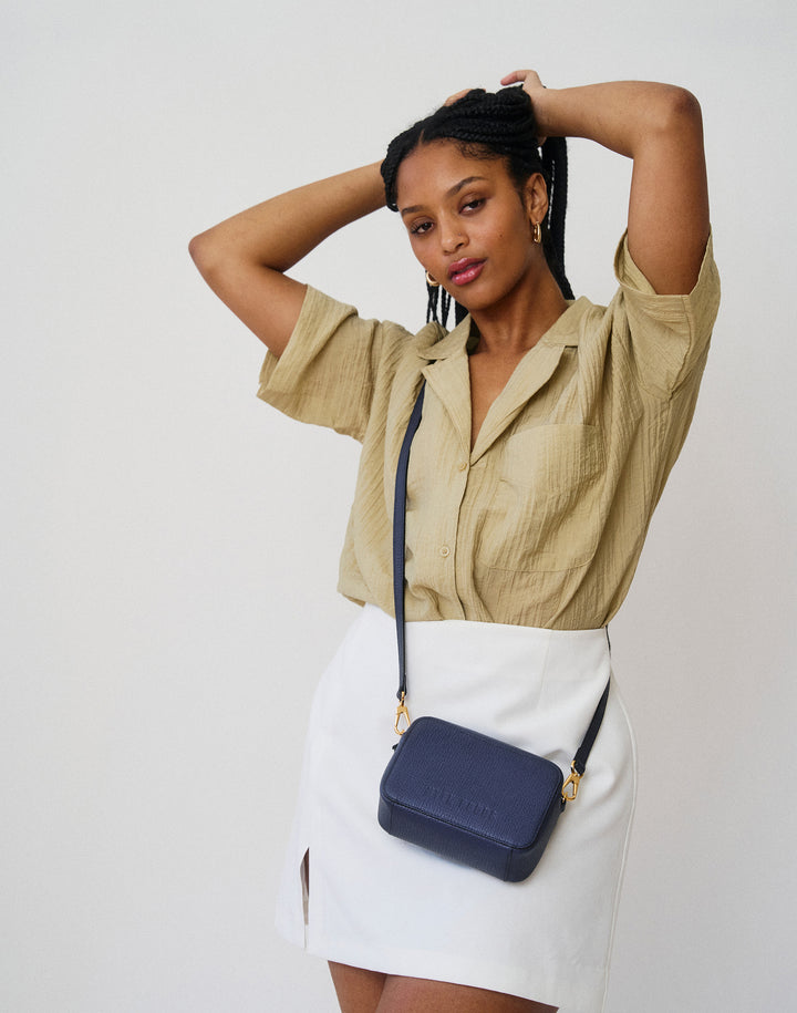recycled genuine leather camera bag navy blue#color_navy-blue