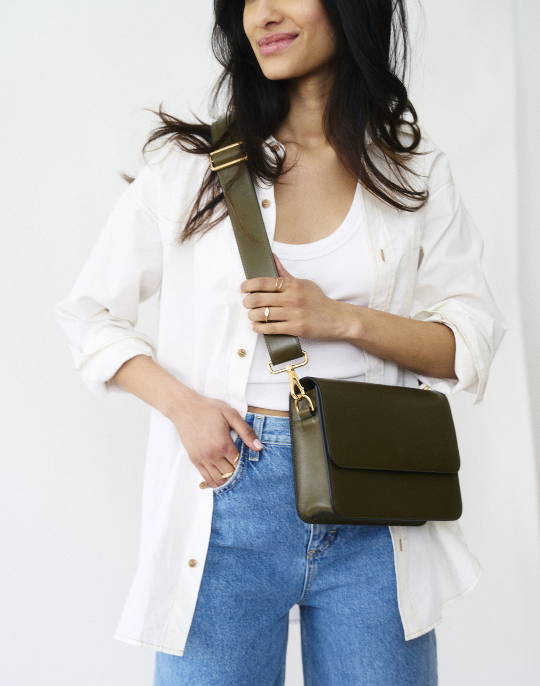 hyer goods recycled leather crossbody satchel bag olive #color_olive