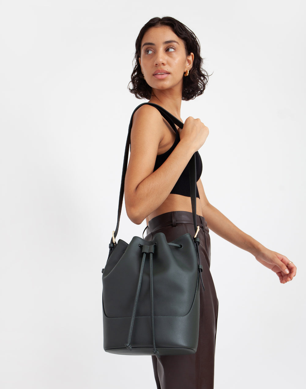hyer goods recycled leather cinch bucket bag dark green emerald napa#color_emerald-napa