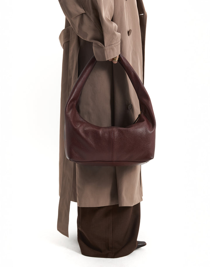 HYER GOODS slouchy everyday shoulder bag #color_burgundy