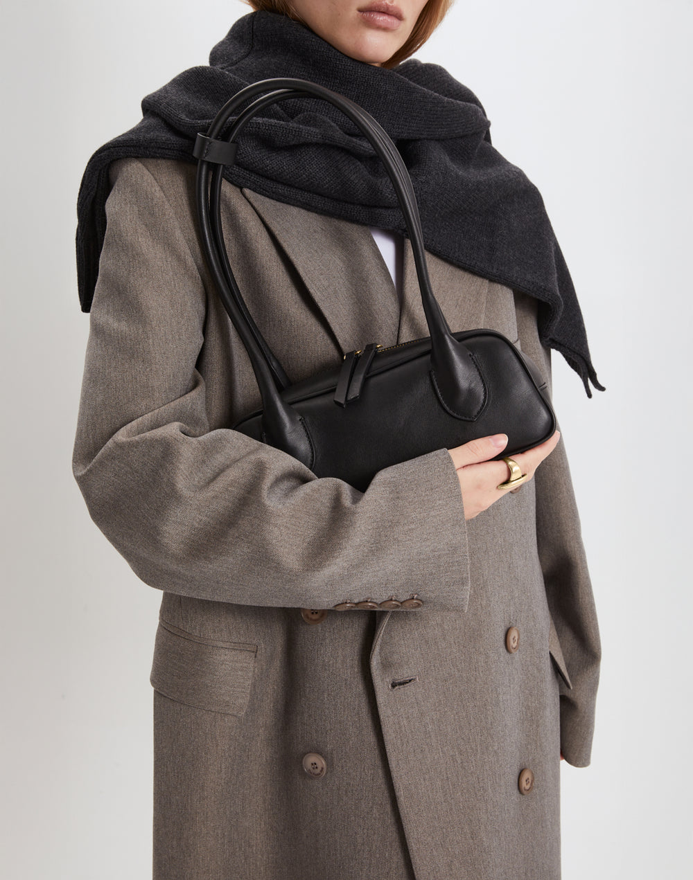 HYER GOODS Mini La Strada East West Bag #color_black-gold
