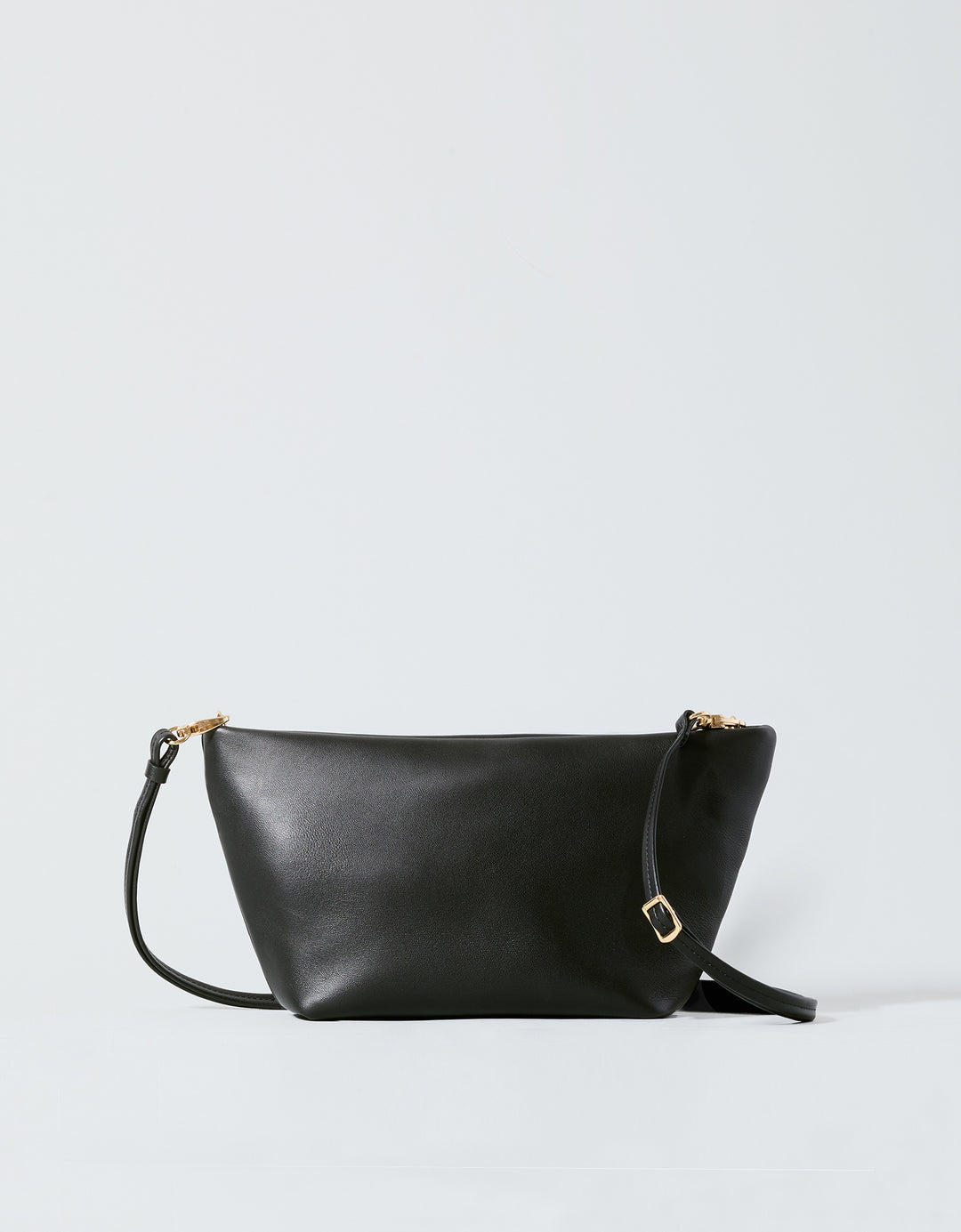 hyer goods la sala minimal convertible shoulder bag with long thin strap  in black nappa with gold hardware #color_black-gold