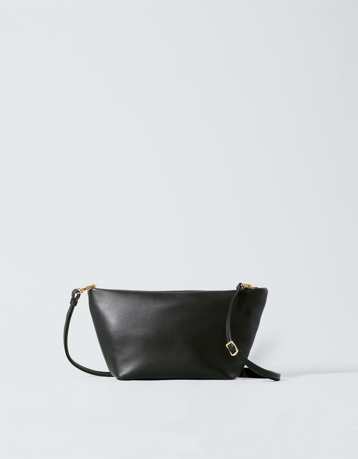 hyer goods la sala minimal convertible shoulder bag with long thin strap  in black nappa with gold hardware #color_black-gold