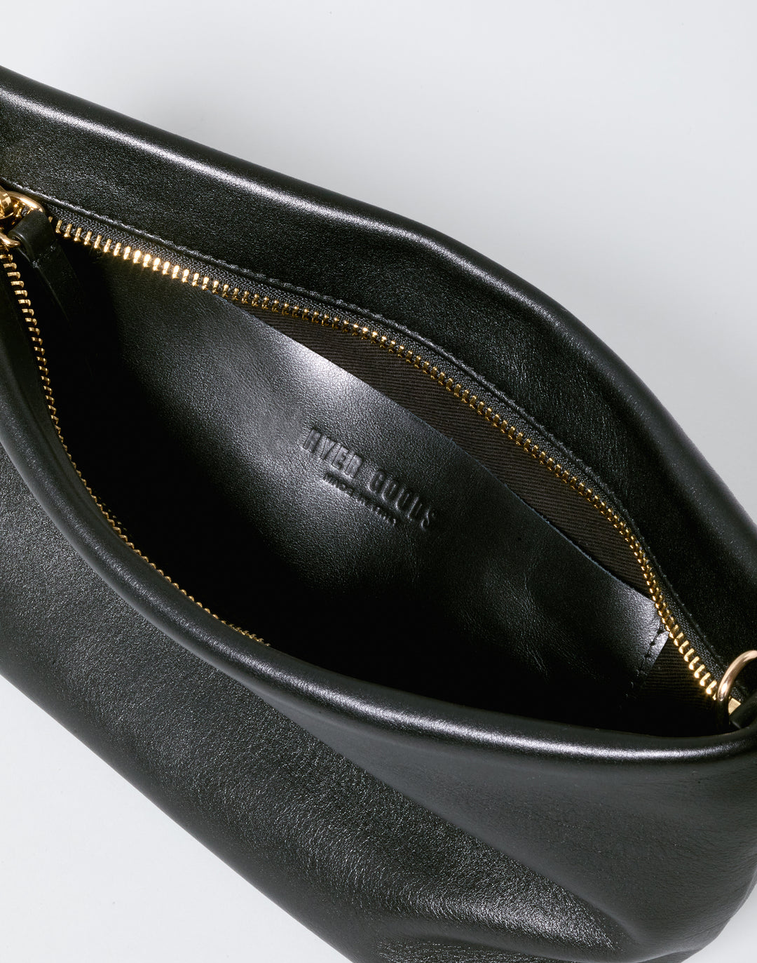 hyer goods la sala minimal convertible shoulder bag in black nappa with gold hardware inside view with slip pocket #color_black-gold