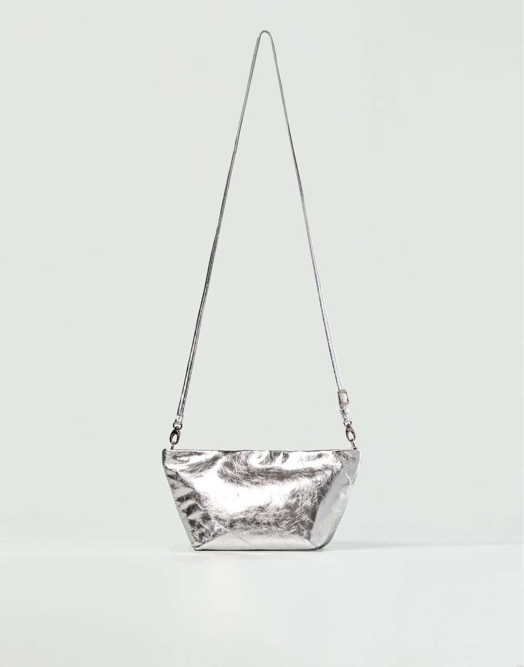 hyer goods la sala minimal convertible shoulder bag in silver nappa with silver hardware inside #color_silver