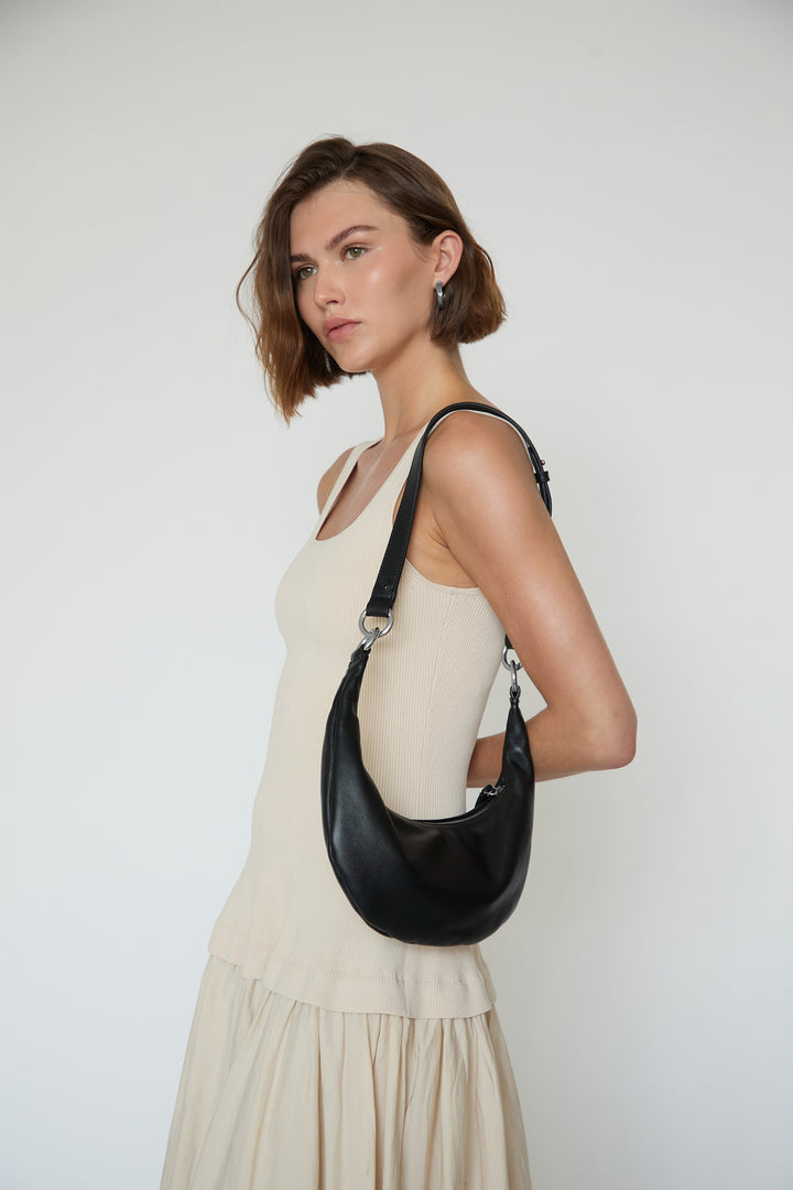 HYER GOODS Mini crescent micro ring bag black silver#color_black-silver