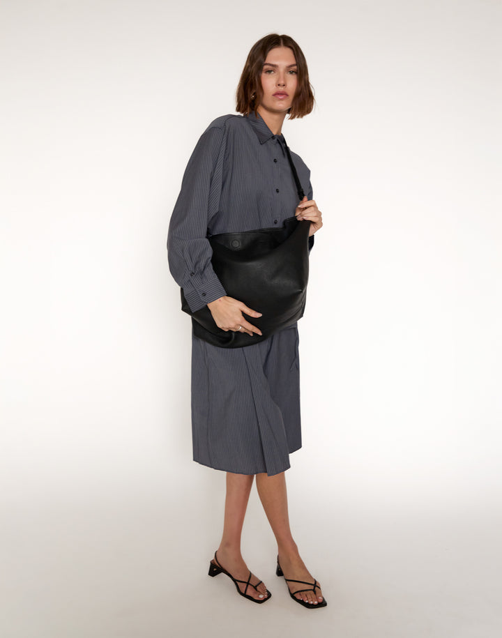 HYER GOODS Mercato soft tumbled leather tote back #color_black