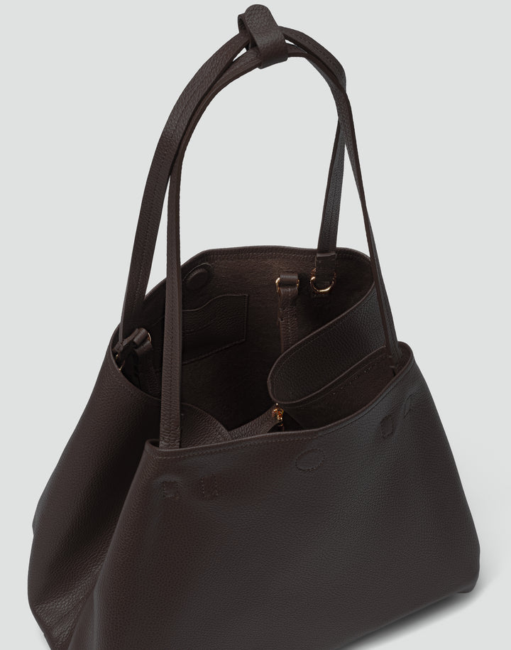 HYER GOODS Mercato dark brown tumbled unlined leather tote back #color_dark-chocolate