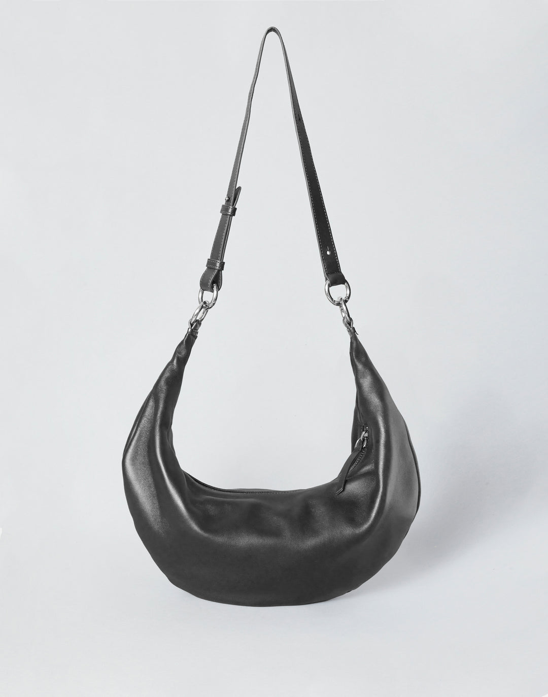 hyer goods ring bag convertible leather hobo bag#color_black-silver
