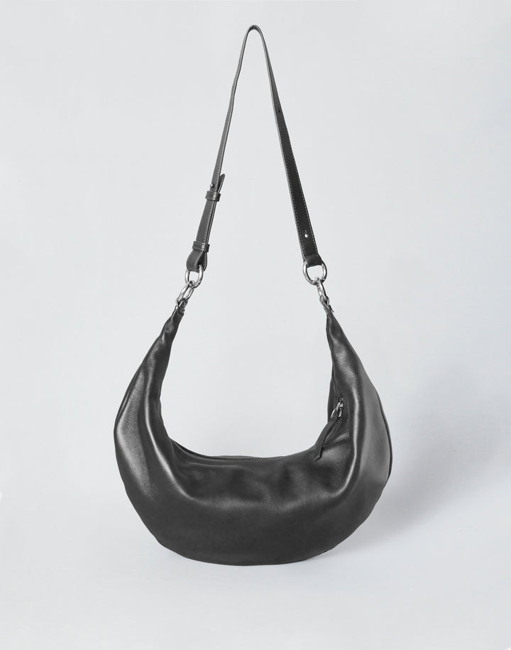 hyer goods ring bag convertible leather hobo bag#color_black-silver