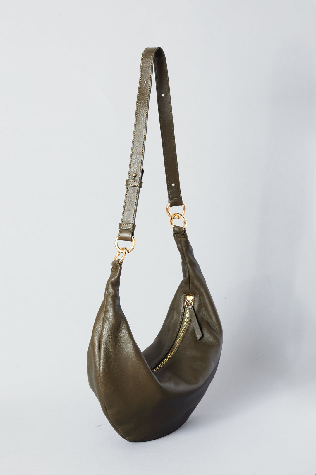 hyer goods ring bag convertible leather hobo crescent bag #color_olive
