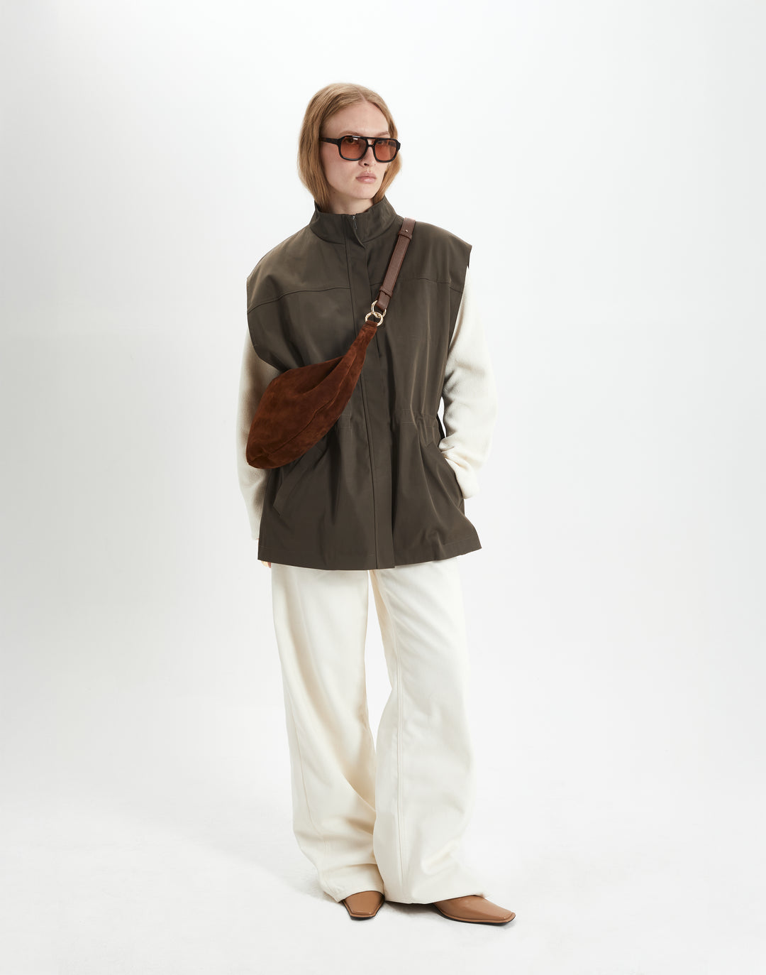hyer goods ring bag convertible suede hobo crescent bag#color_praline-suede