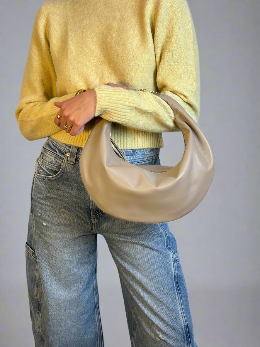 hyer goods ring bag convertible leather hobo bag#color_taupe