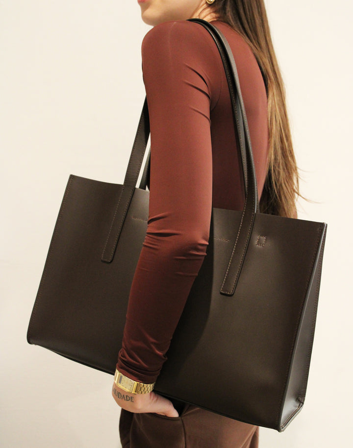 HYER GOODS Tolentino Tote in Dark Chocolate Brown #color_dark-chocolate