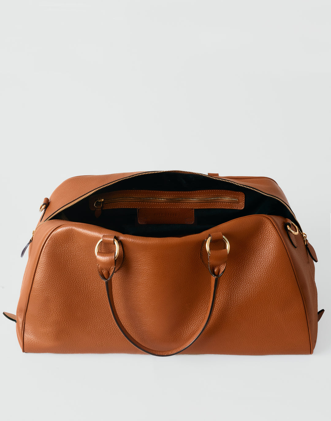 HYER GOODS tan leather la via weekender duffel bag inside pocket view #color_cognac
