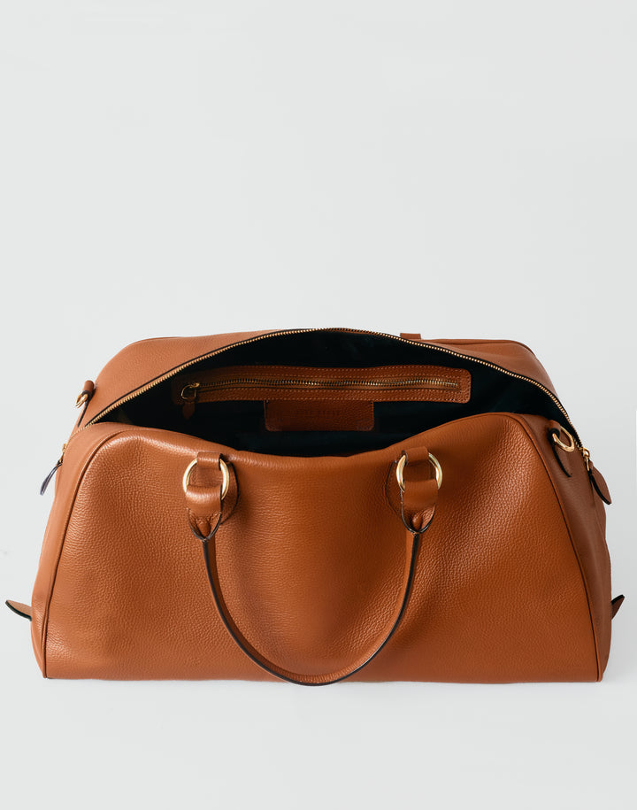 HYER GOODS tan leather la via weekender duffel bag inside pocket view #color_cognac