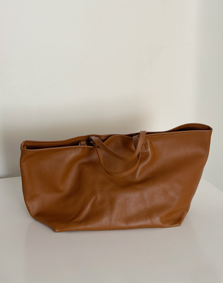 hyer goods mercato tote #color_cognac