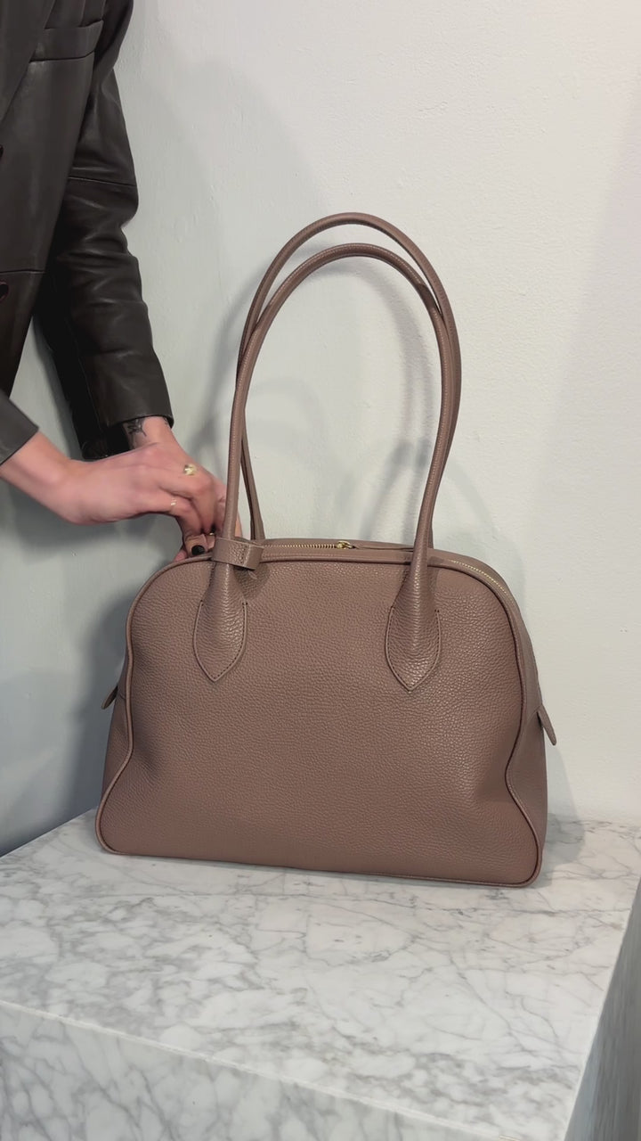 hyer goods autostrada leather zip top tote  bag#color_black