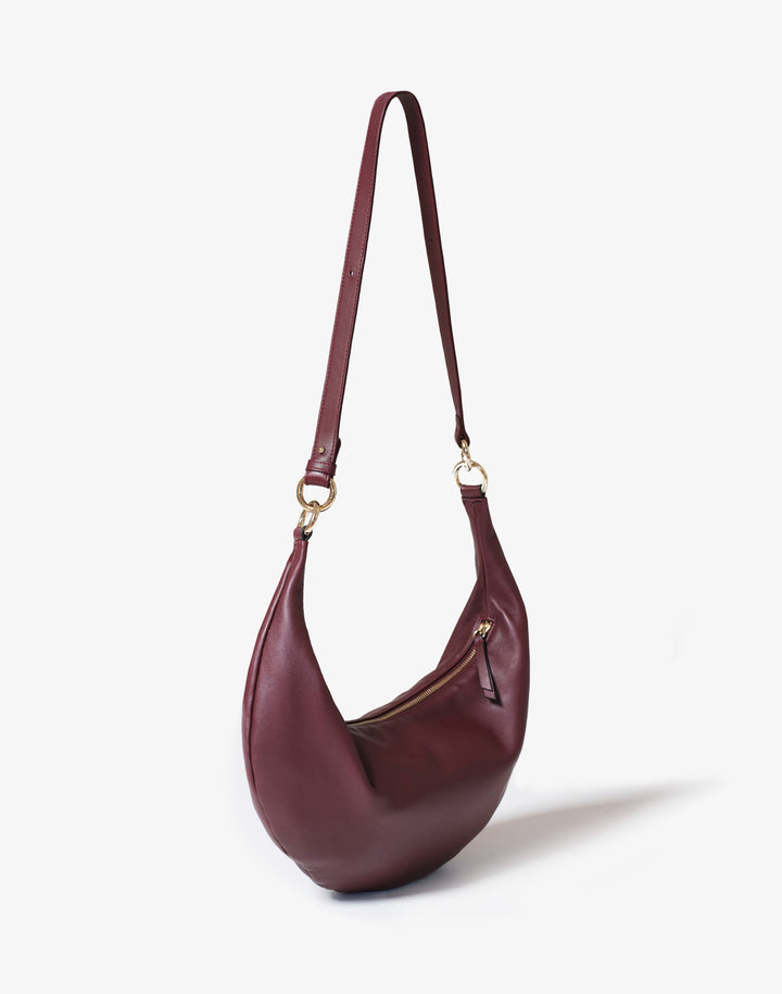 hyer goods ring bag convertible leather hobo bag#color_burgundy